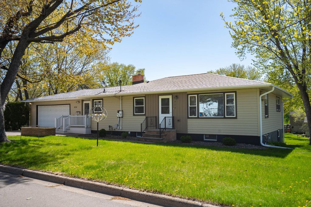 Photo of 404 4th Street N, Sauk Rapids, MN 56379 (MLS # 7072265)
