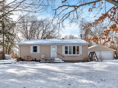 4213 Oakcrest Drive Vadnais Heights MN 55127