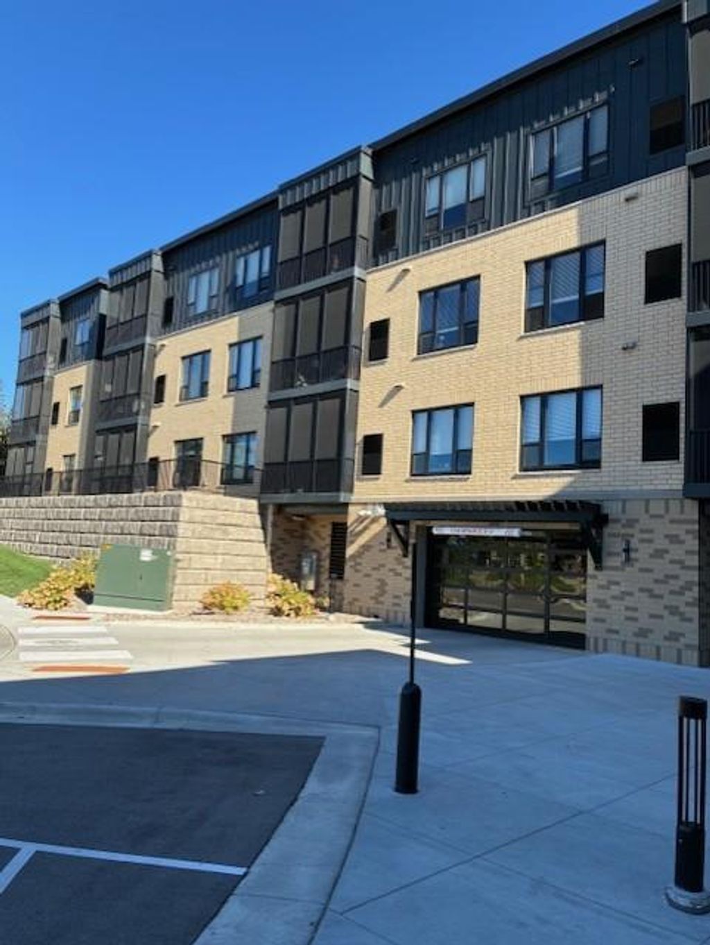 Photo of 1948 W Wayzata Boulevard #308, Long Lake, MN 55356 (MLS # 6803691)