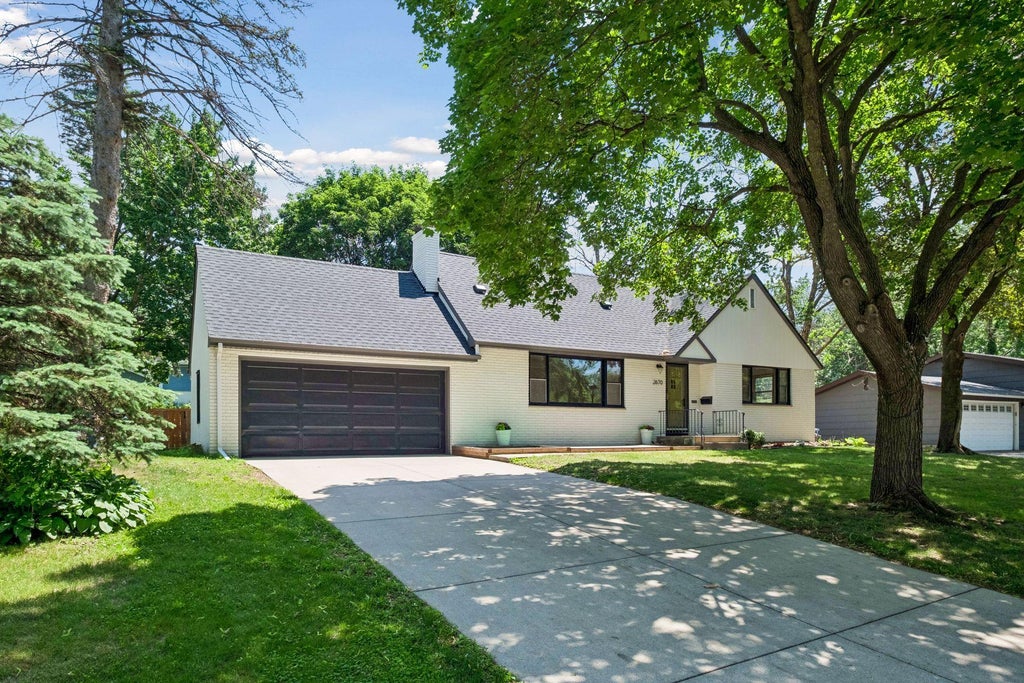 Photo of 2670 Regent Avenue N, Golden Valley, MN 55422 (MLS # 7088959)