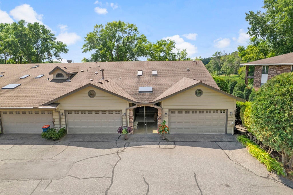 Photo of 1297 Black Oaks Court N, Plymouth, MN 55447 (MLS # 7117575)