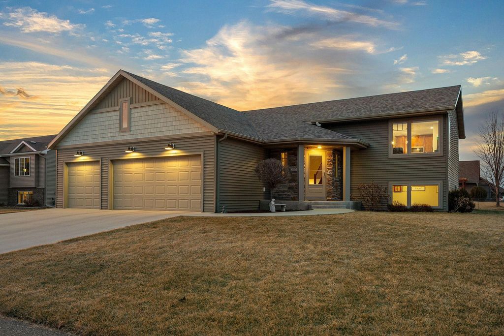 Photo of 2013 12th Avenue NE, Austin, MN 55912 (MLS # 7034889)