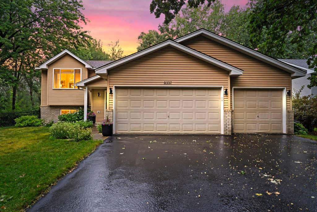 Photo of 8537 Xylite Street NE, Blaine, MN 55449 (MLS # 7119854)
