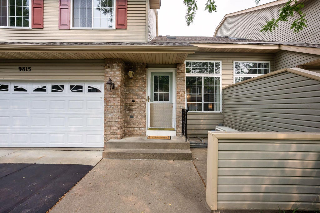 Photo of 9815 Hamlet Lane S, Cottage Grove, MN 55016 (MLS # 7111687)