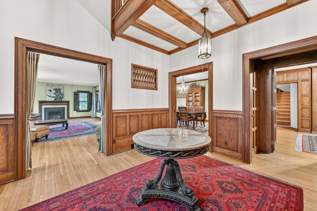 Photo of 801 9th Avenue SW, Rochester, MN 55902 (MLS # 7099546)
