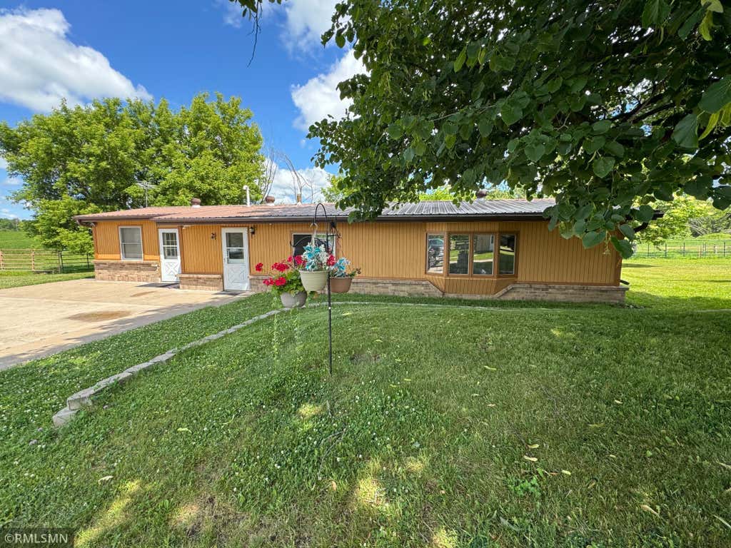 Photo of 41806 Davenport Street NE, Braham, MN 55006 (MLS # 7094913)