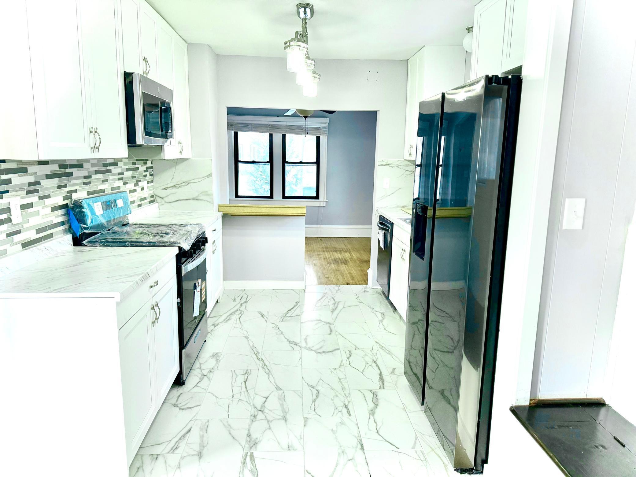 3346 Sheridan Avenue N