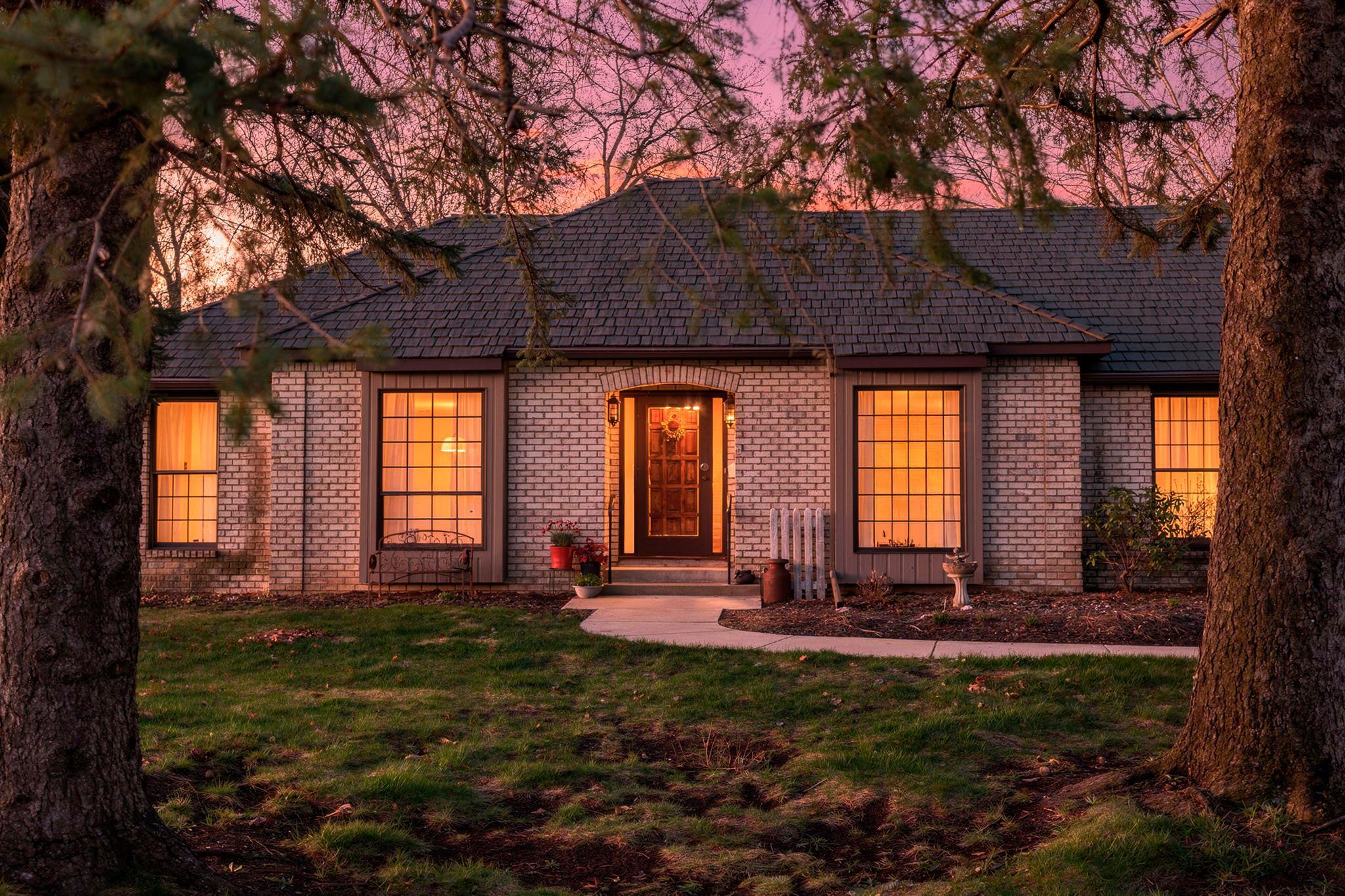 1700 Atwater Path