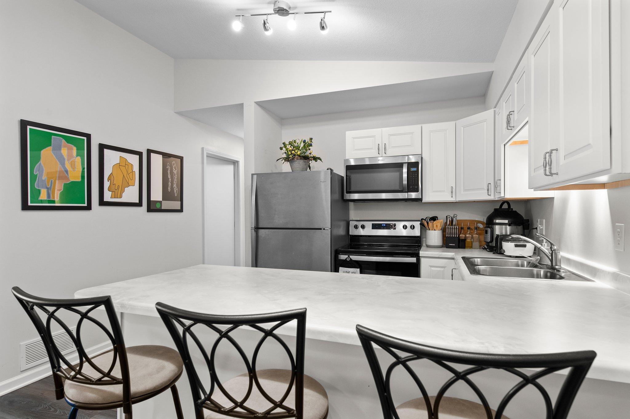 1030 Pond View Court