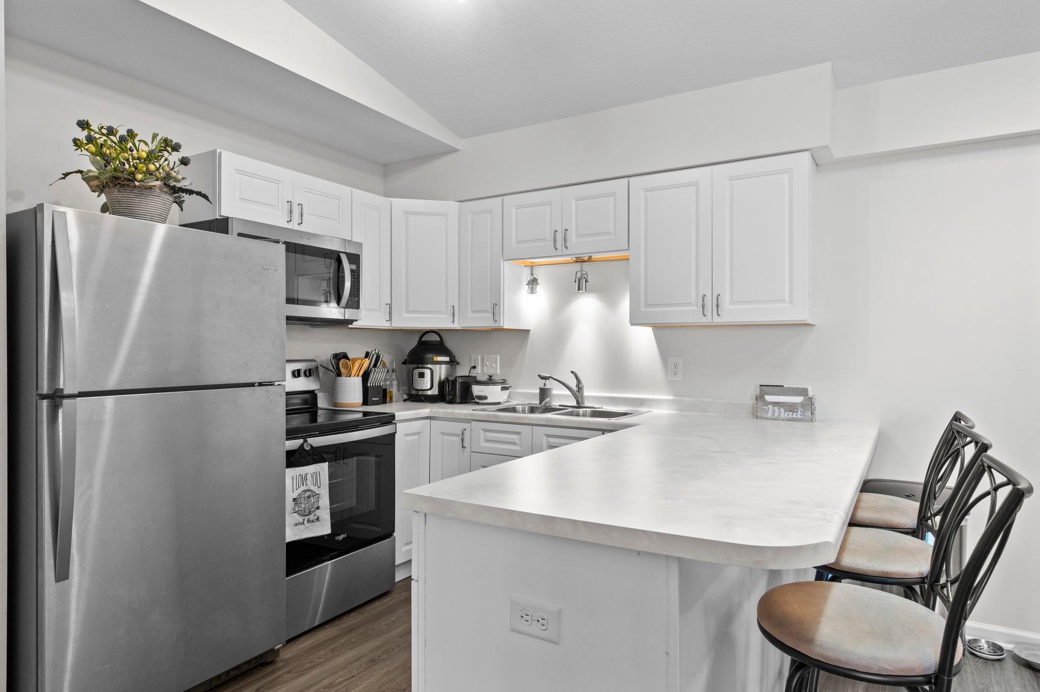 1030 Pond View Court