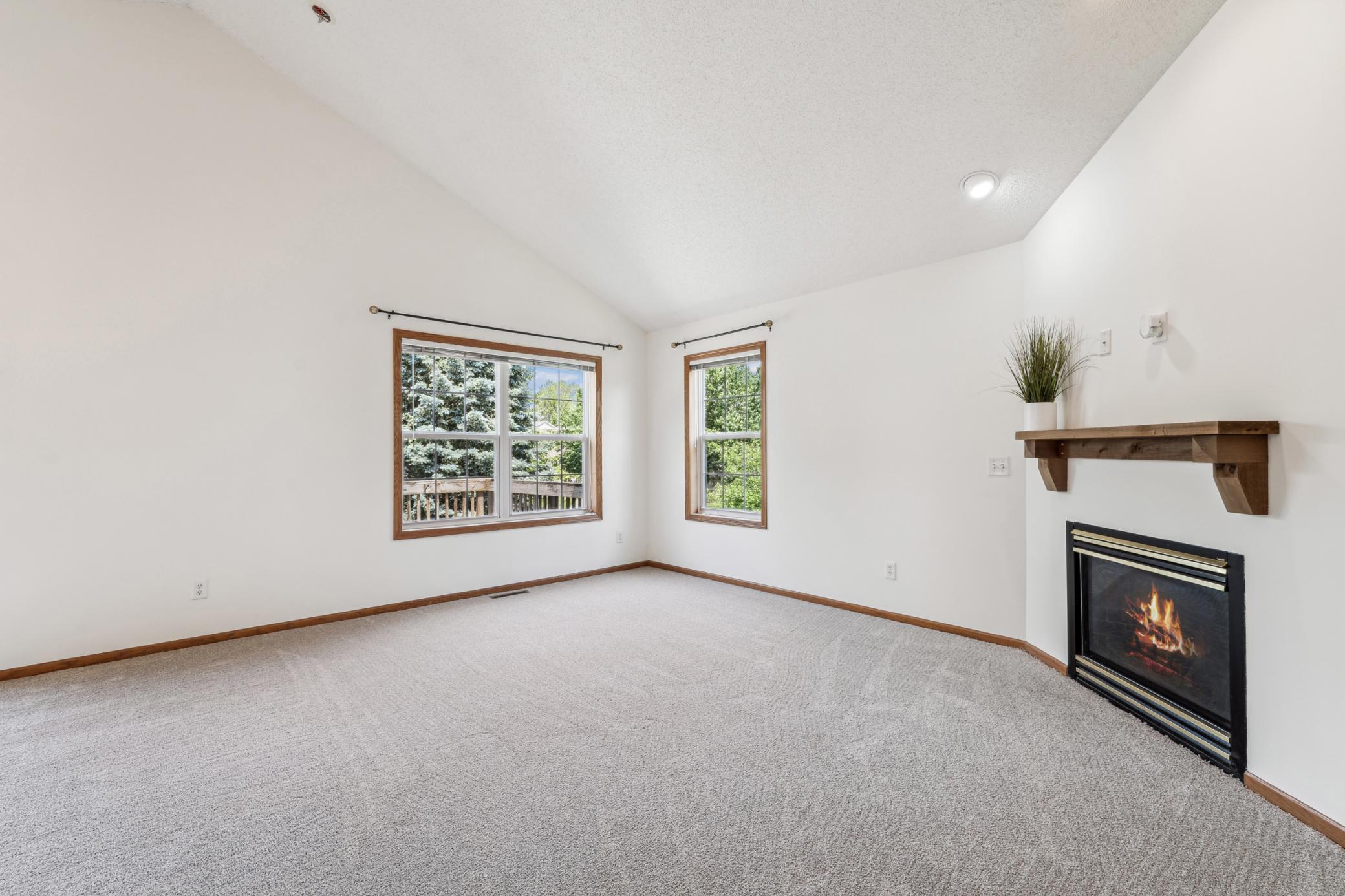 7379 Devin Lane