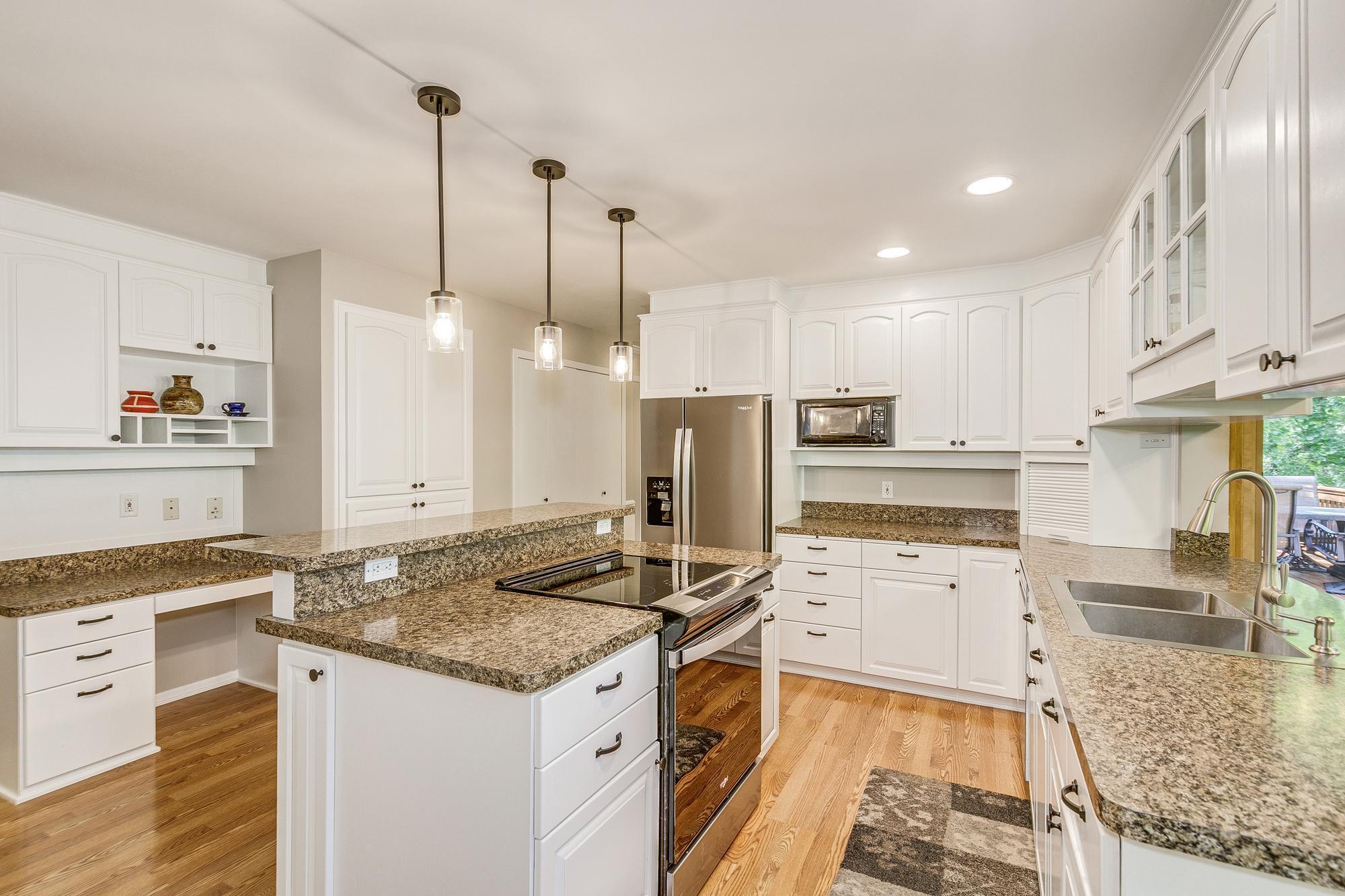 8709 Walton Oaks Drive