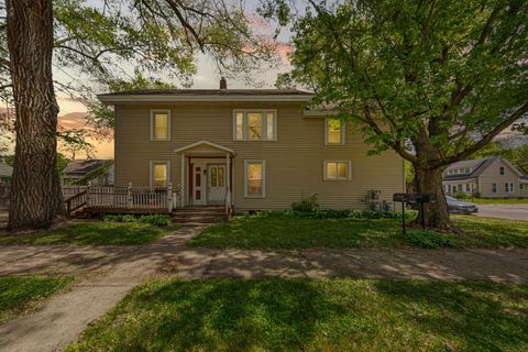 Photo of 3 6th Avenue NW, Faribault, MN 55021 (MLS # 7078713)