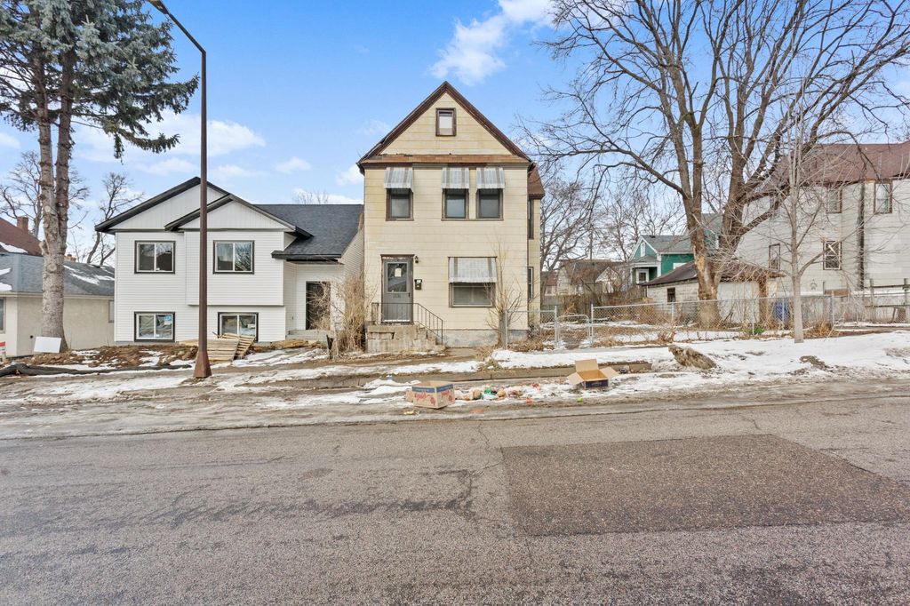 Photo of 687 Sims Avenue, Saint Paul, MN 55106 (MLS # 7016963)