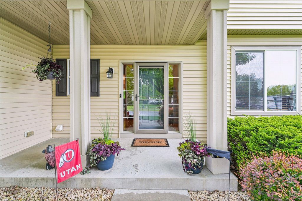 Photo of 20685 Gemini Trail, Lakeville, MN 55044 (MLS # 7079972)