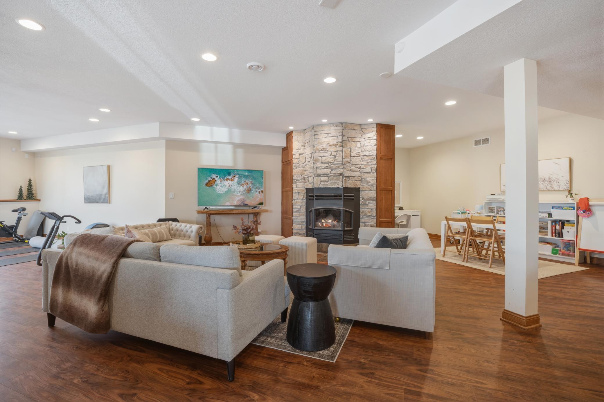 Shafer, Minnesota, 55074, United States, 4 Bedrooms Bedrooms, ,6 BathroomsBathrooms,Residential,Active,2031419