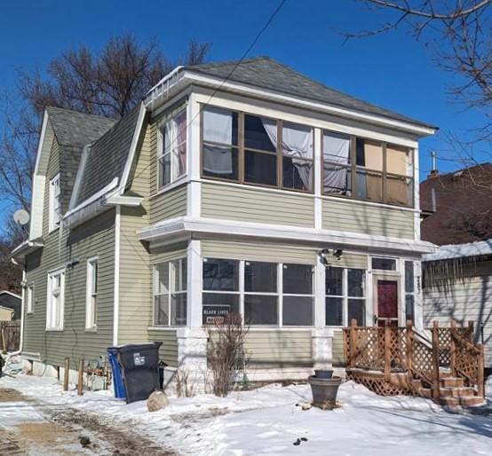 283 Front Avenue