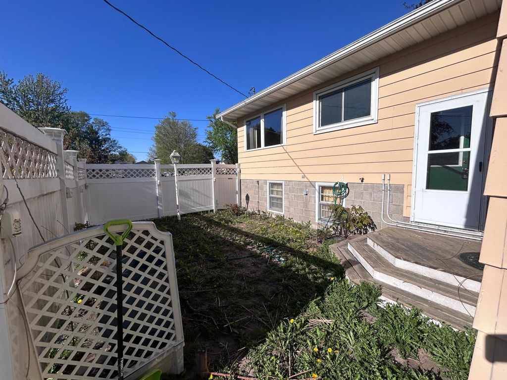 Photo of 420 5th Street SW, Plainview, MN 55964 (MLS # 7070265)