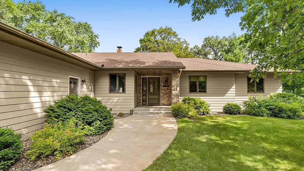 Photo of 985 Juliet Way, Avon, MN 56310 (MLS # 7133728)