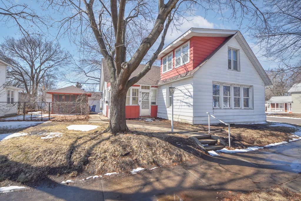 Photo of 529 10th Avenue N, Saint Cloud, MN 56303 (MLS # 7040223)
