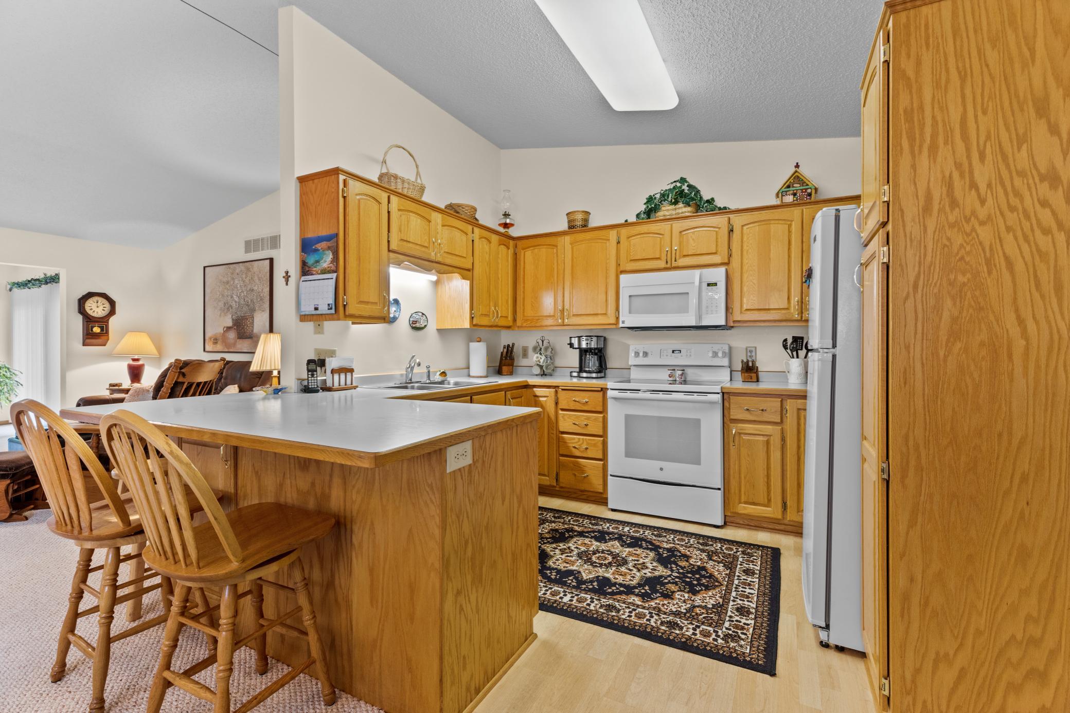 2404 Woodridge Lane
