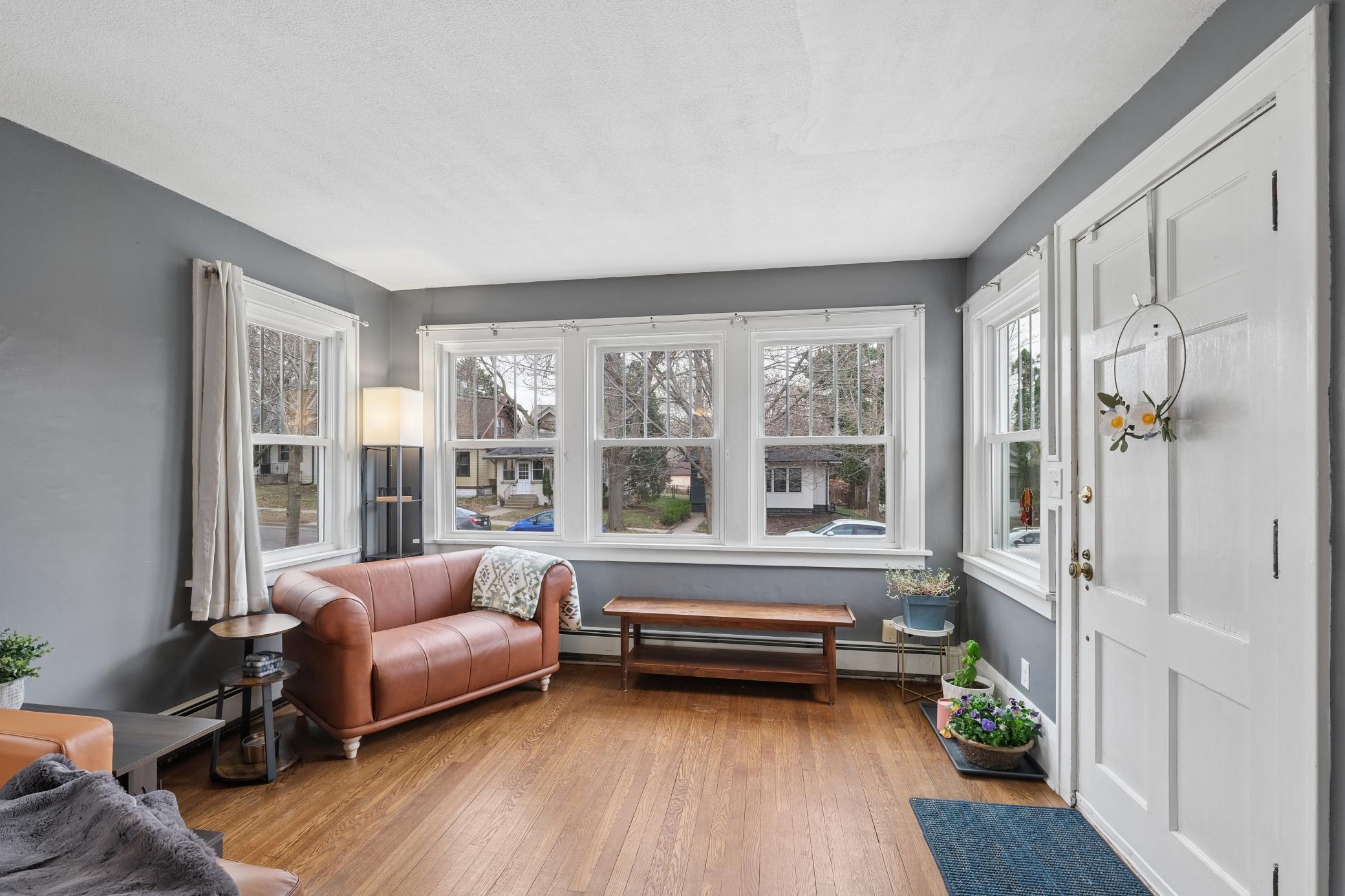 2043 Stanford Avenue