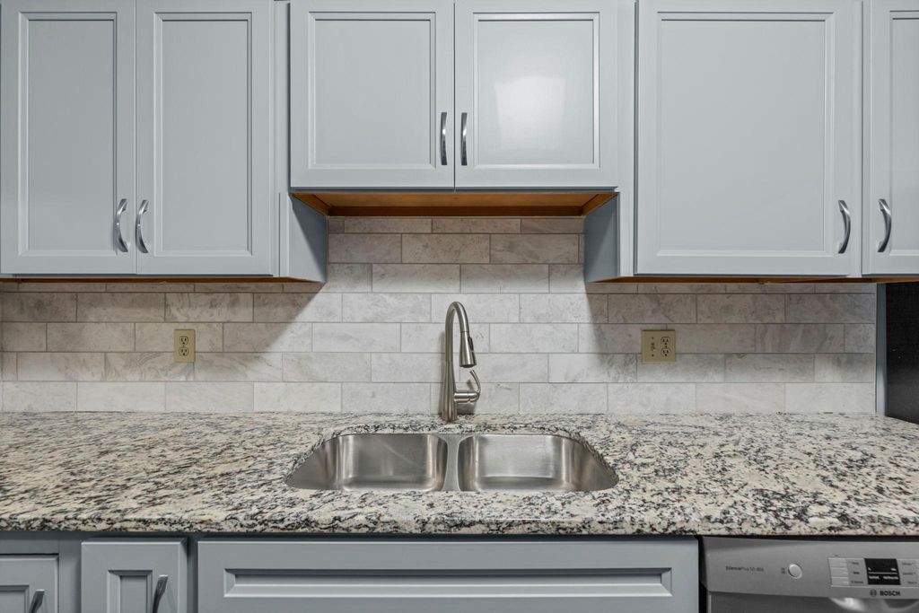 Photo of 1666 Coffman Street #101, Falcon Heights, MN 55108 (MLS # 7003048)