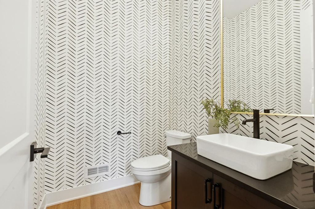 Photo of 5805 Kellogg Avenue, Edina, MN 55424 (MLS # 7002749)