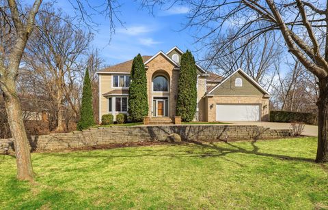 4561 Oak Pond Road Eagan MN 55123