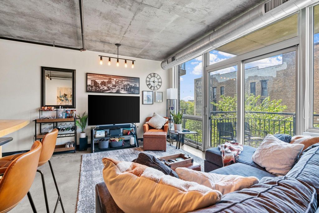 Photo of 730 N 4th Street #307, Minneapolis, MN 55401 (MLS # 6824799)