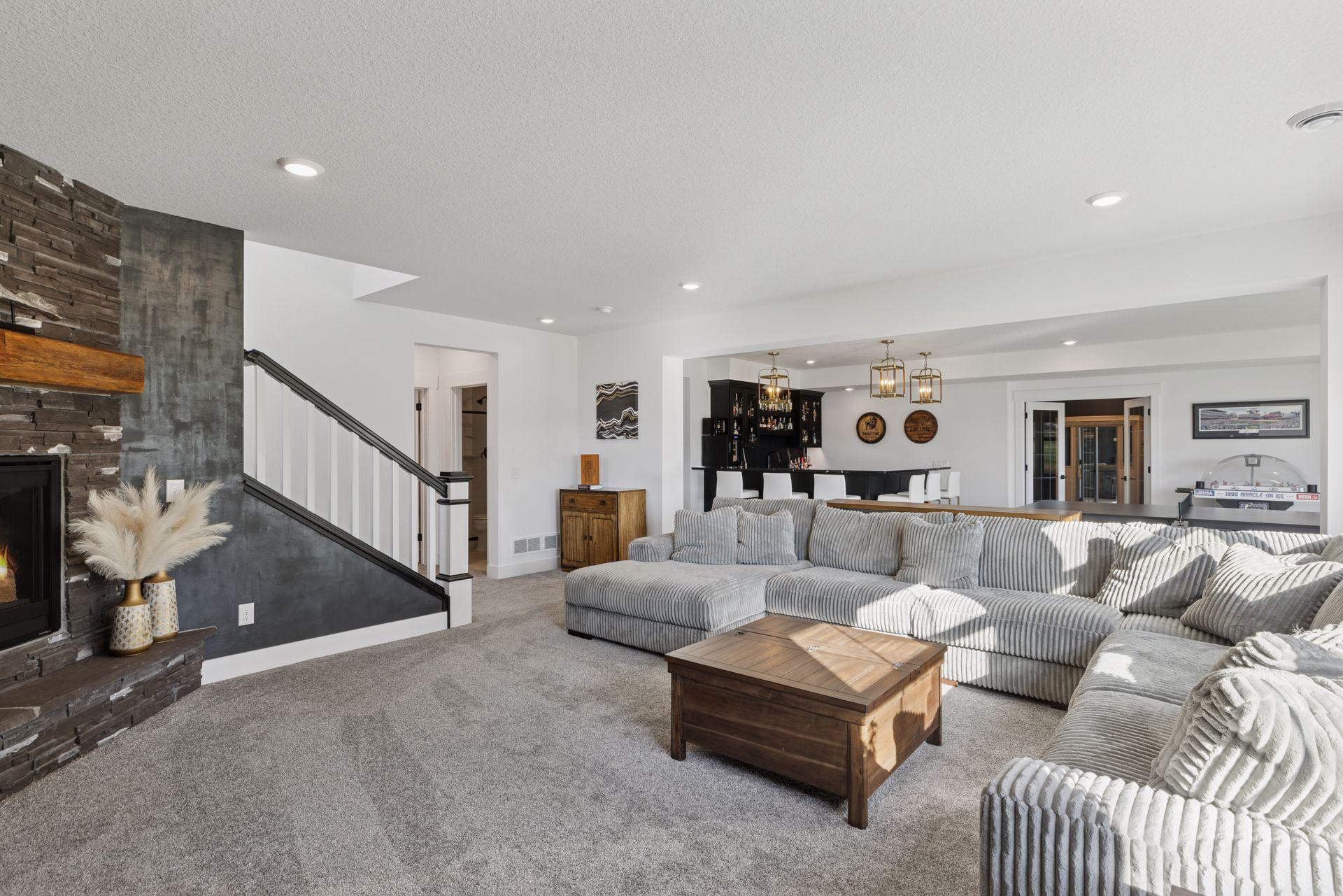 Lake Elmo, Minnesota, 55042, United States, 5 Bedrooms Bedrooms, ,5 BathroomsBathrooms,Residential,Active,2008692