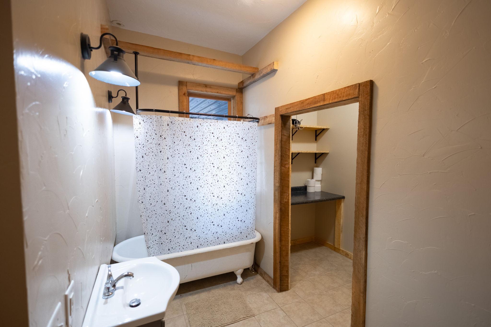 24687 Anchor Inn Rd, Webster, WI, 54893, USA, 8 Bedrooms Bedrooms, ,8 BathroomsBathrooms,Residential,Active,24687 Anchor Inn Rd,7071025