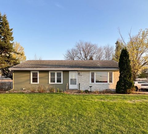 Photo of 1115 10th Street SW, Faribault, MN 55021 (MLS # 7042353)