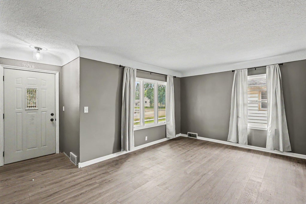 Photo of 302 Lincoln Avenue N, New Prague, MN 56071 (MLS # 7146959)
