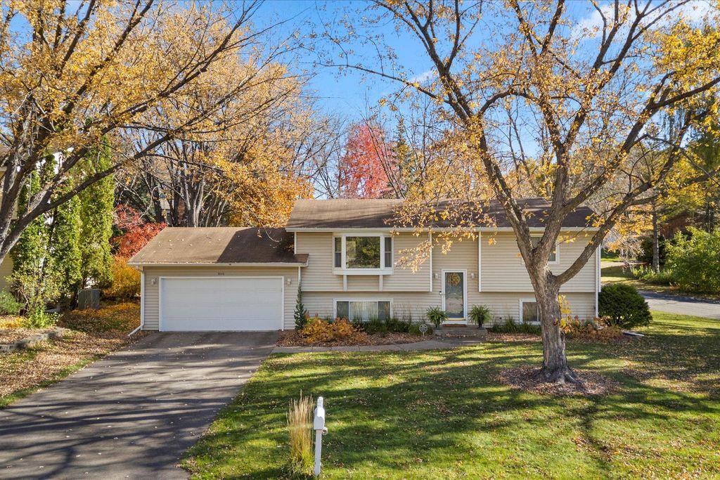 Photo of 3048 Camelot Circle, Woodbury, MN 55125 (MLS # 7018419)