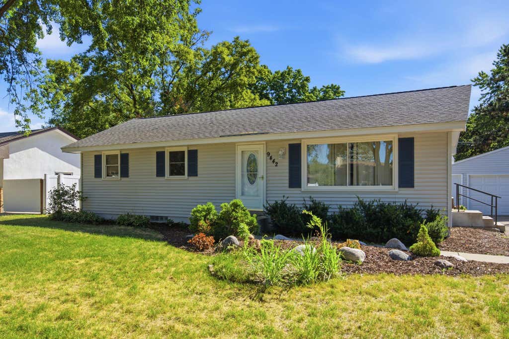 Photo of 9442 Saratoga Lane N, Maple Grove, MN 55369 (MLS # 7123011)