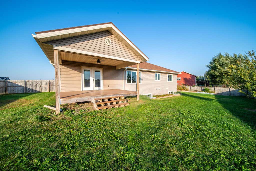 Photo of 580 Canyon Lane NW, Eyota, MN 55934 (MLS # 7106608)