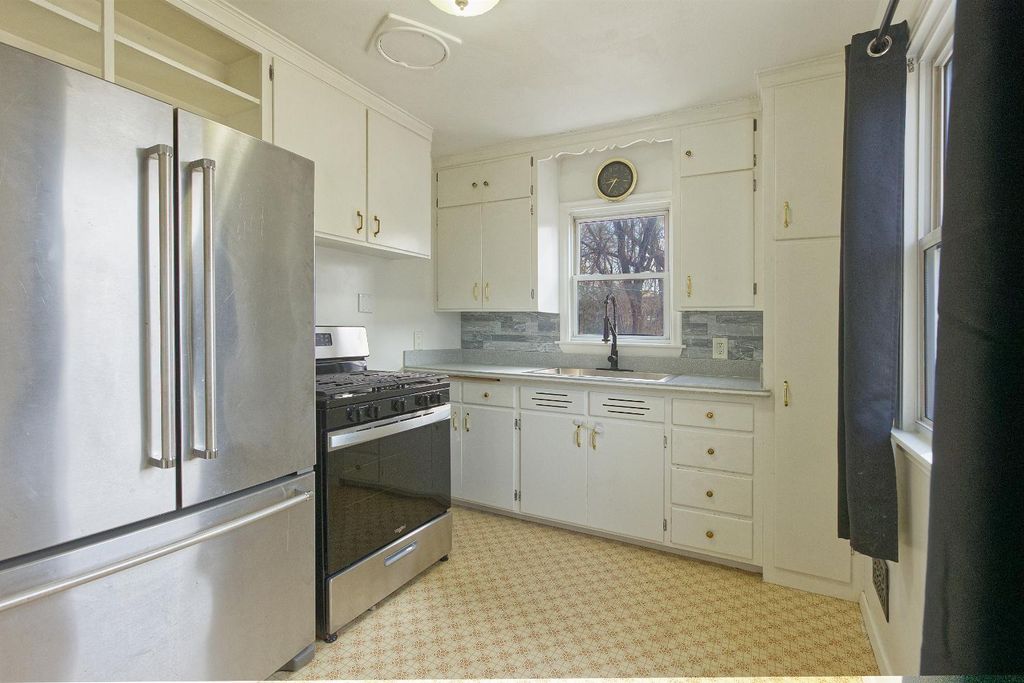 Photo of 308 Central Avenue, Buffalo, MN 55313 (MLS # 7046443)