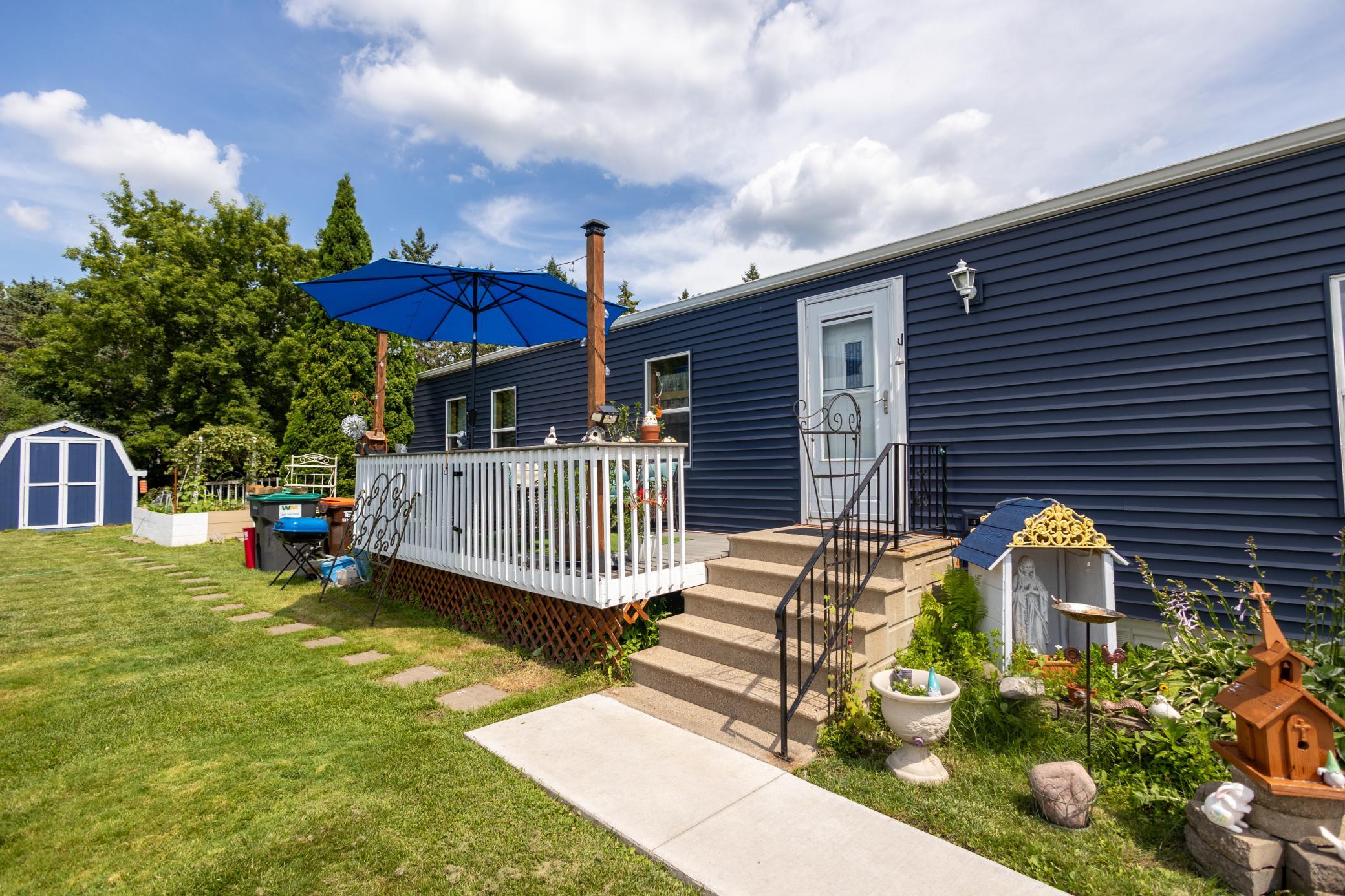 2713 Benlana Court