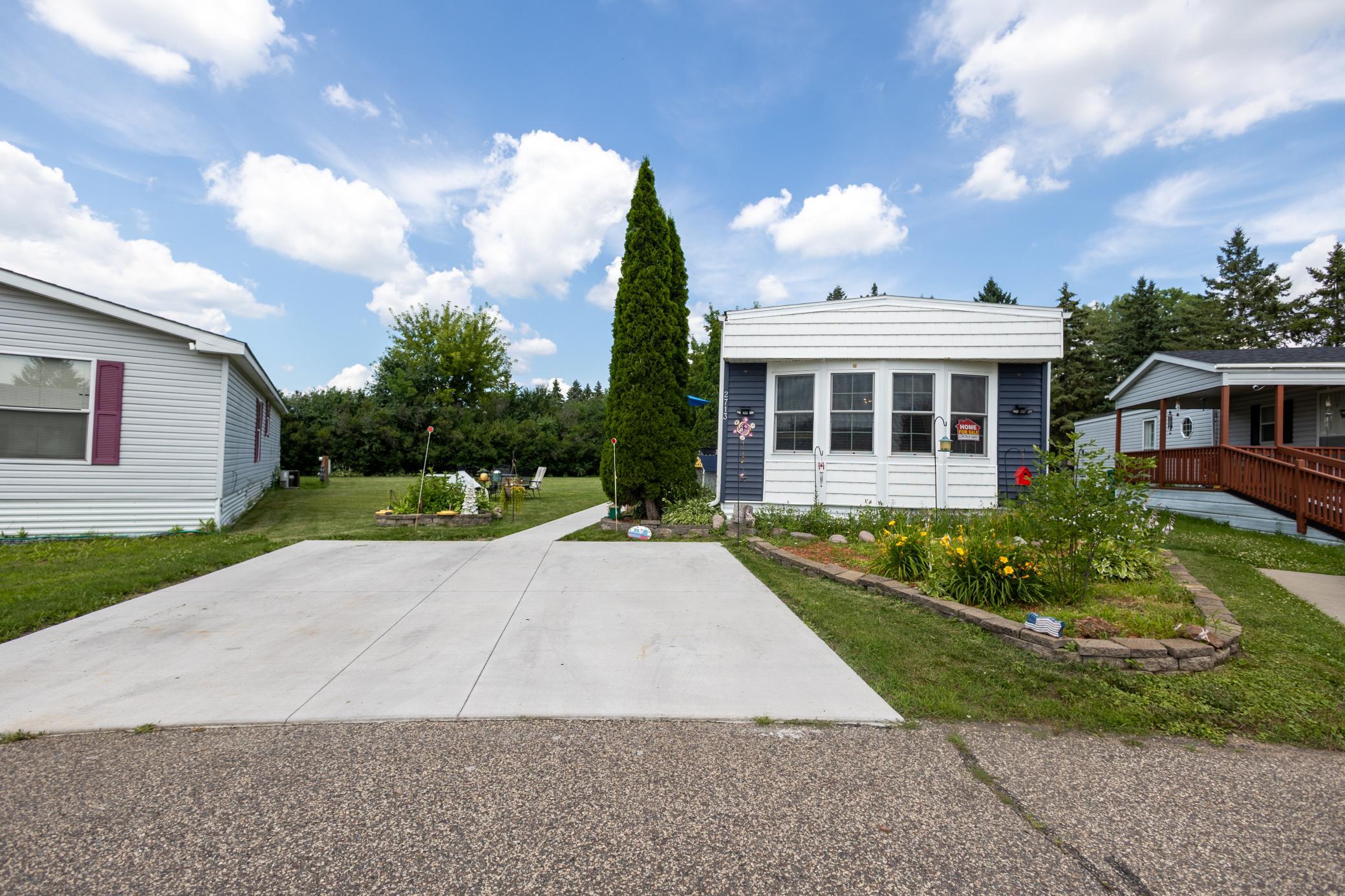 2713 Benlana Court