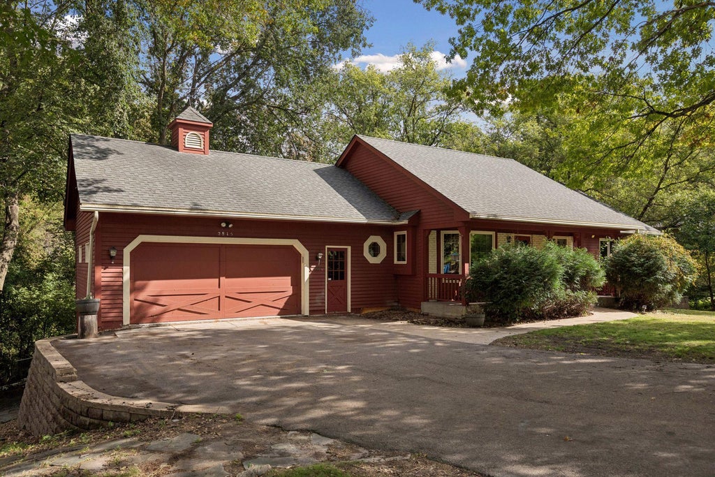 Photo of 2815 Saddlebrook Circle, Minnetonka, MN 55305 (MLS # 7147024)