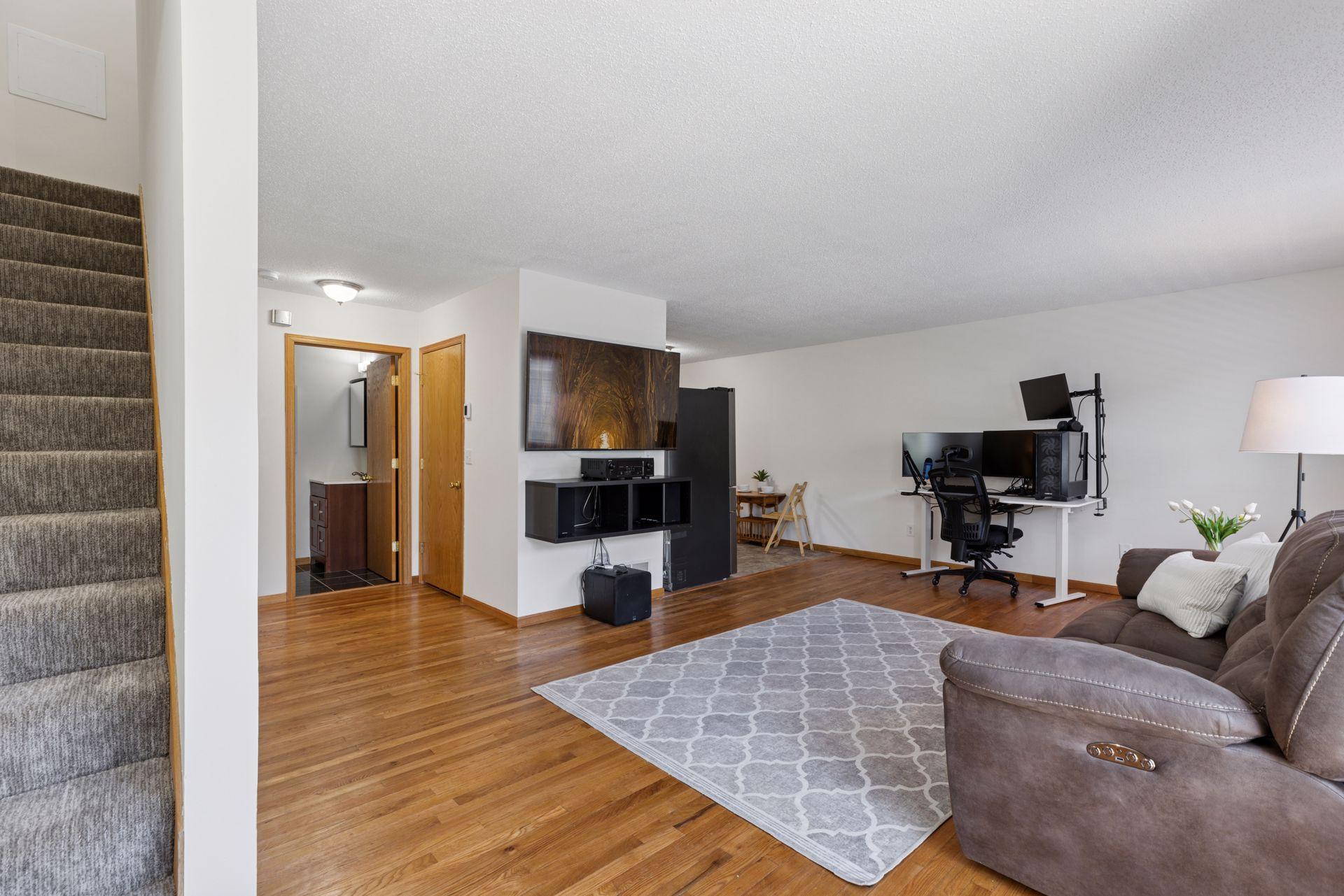 2517 Cobble Hill Court I