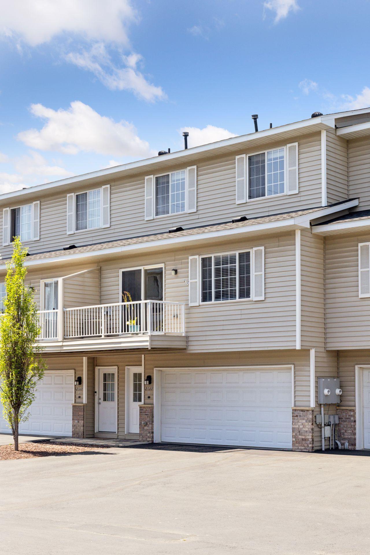 2517 Cobble Hill Court I