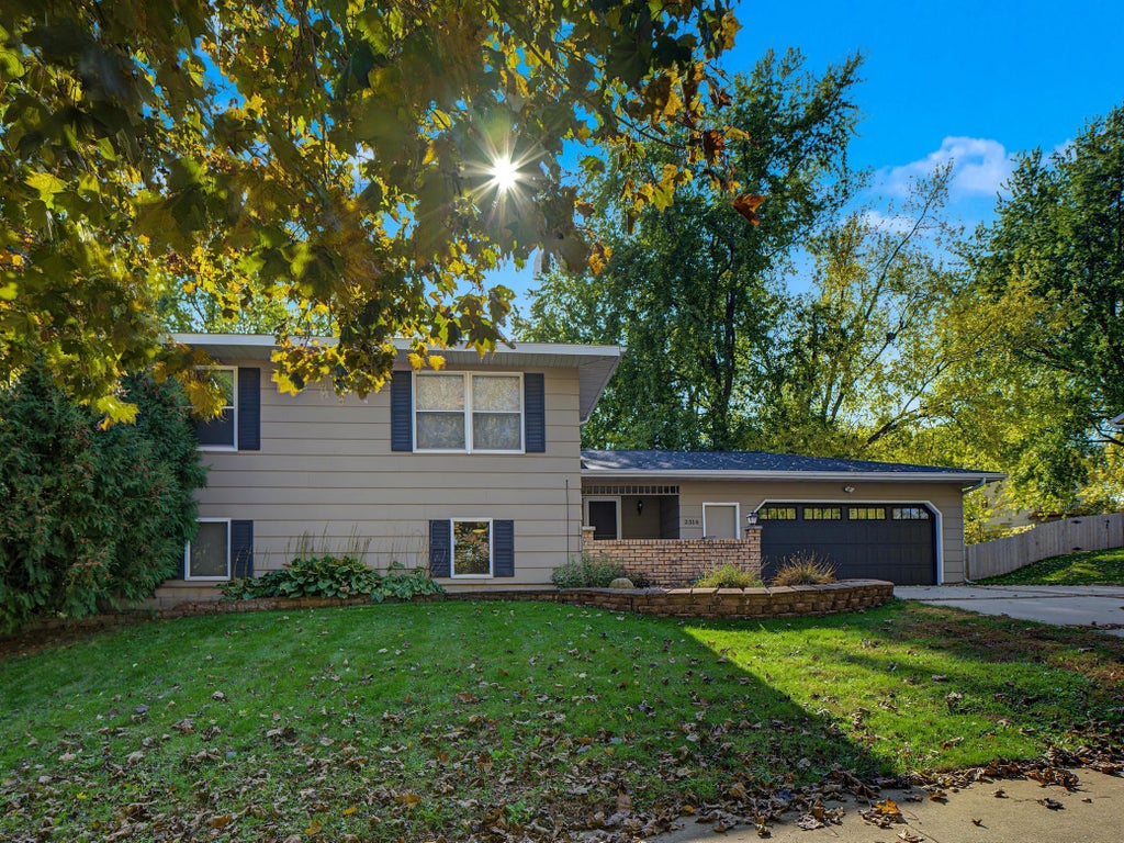 Photo of 2516 58th Street NW, Rochester, MN 55901 (MLS # 7162452)