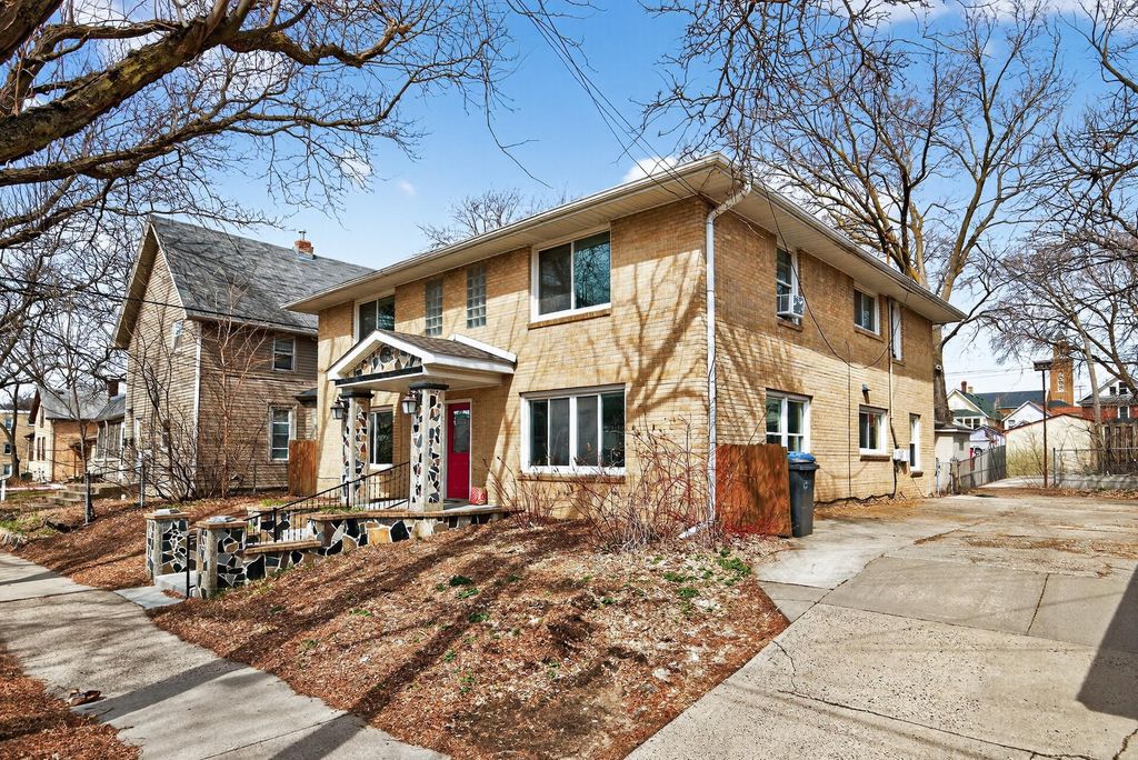 Photo of 349 15th Avenue NE, Minneapolis, MN 55413 (MLS # 7034382)