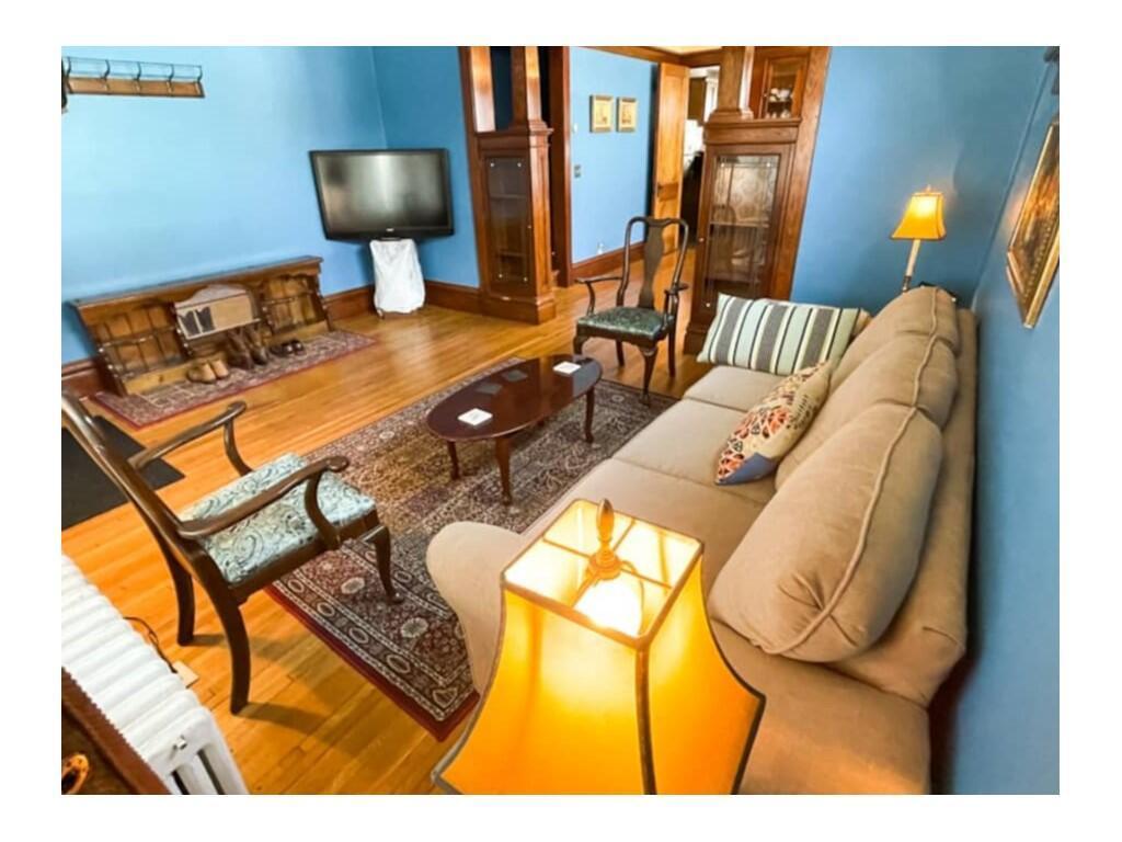 Photo of 911 Dayton Avenue, Saint Paul, MN 55104 (MLS # 7157607)