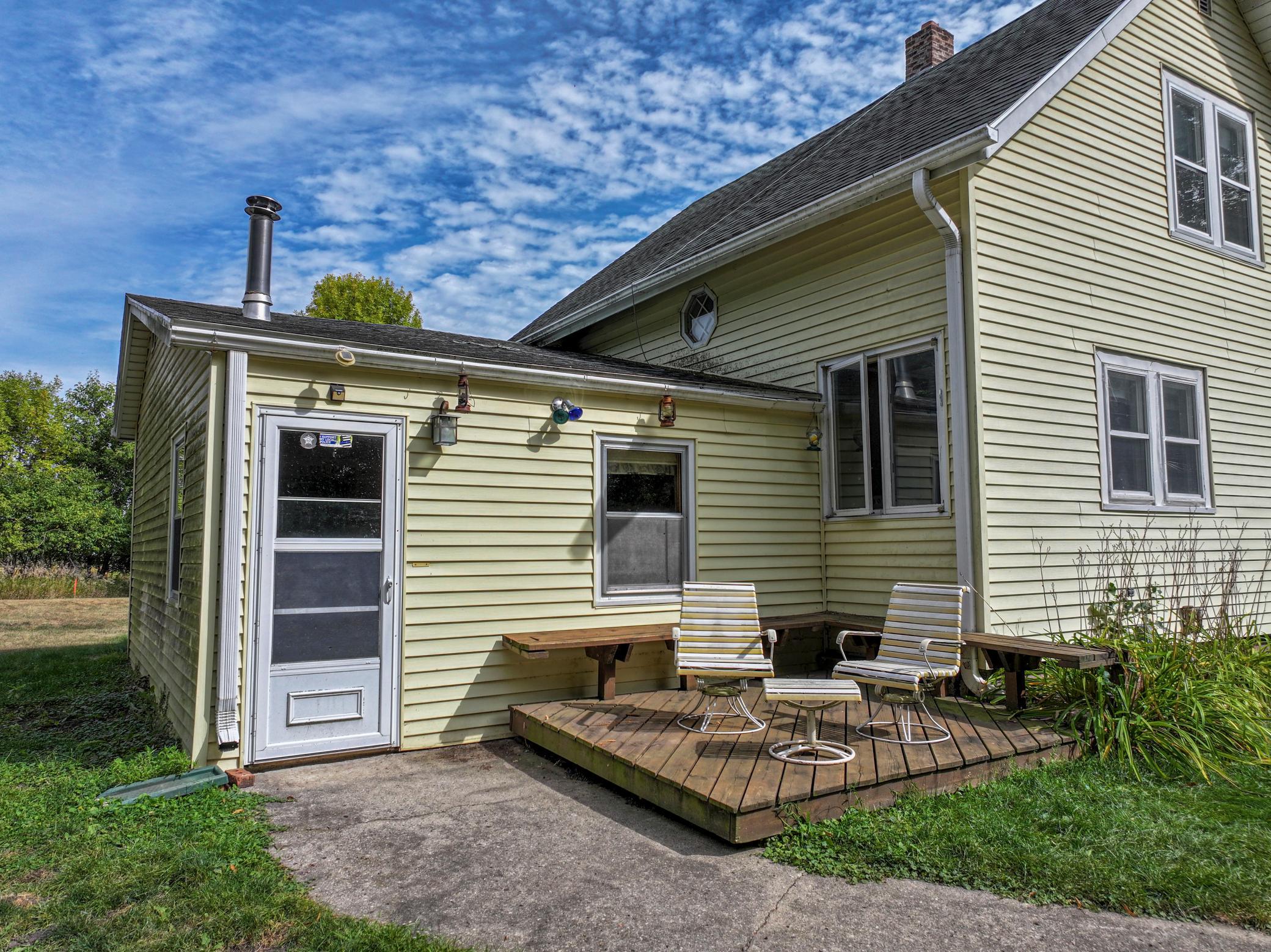 7611 County Road 73 NE