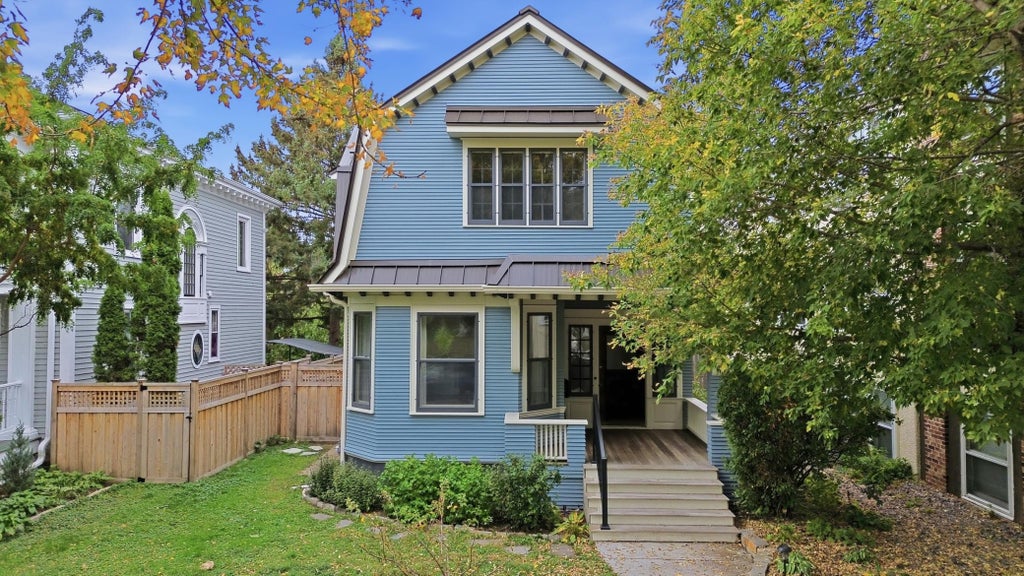 Photo of 2220 Pleasant Avenue, Minneapolis, MN 55404 (MLS # 7160296)