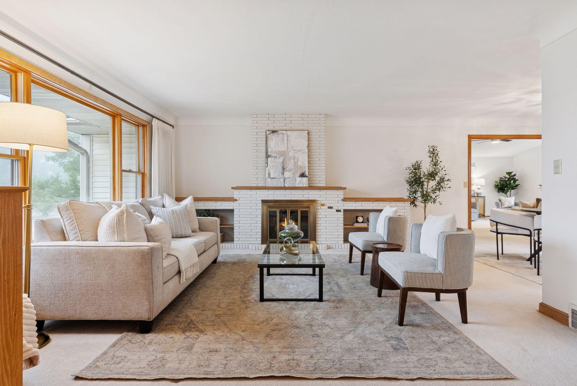 3228 Victoria Street N