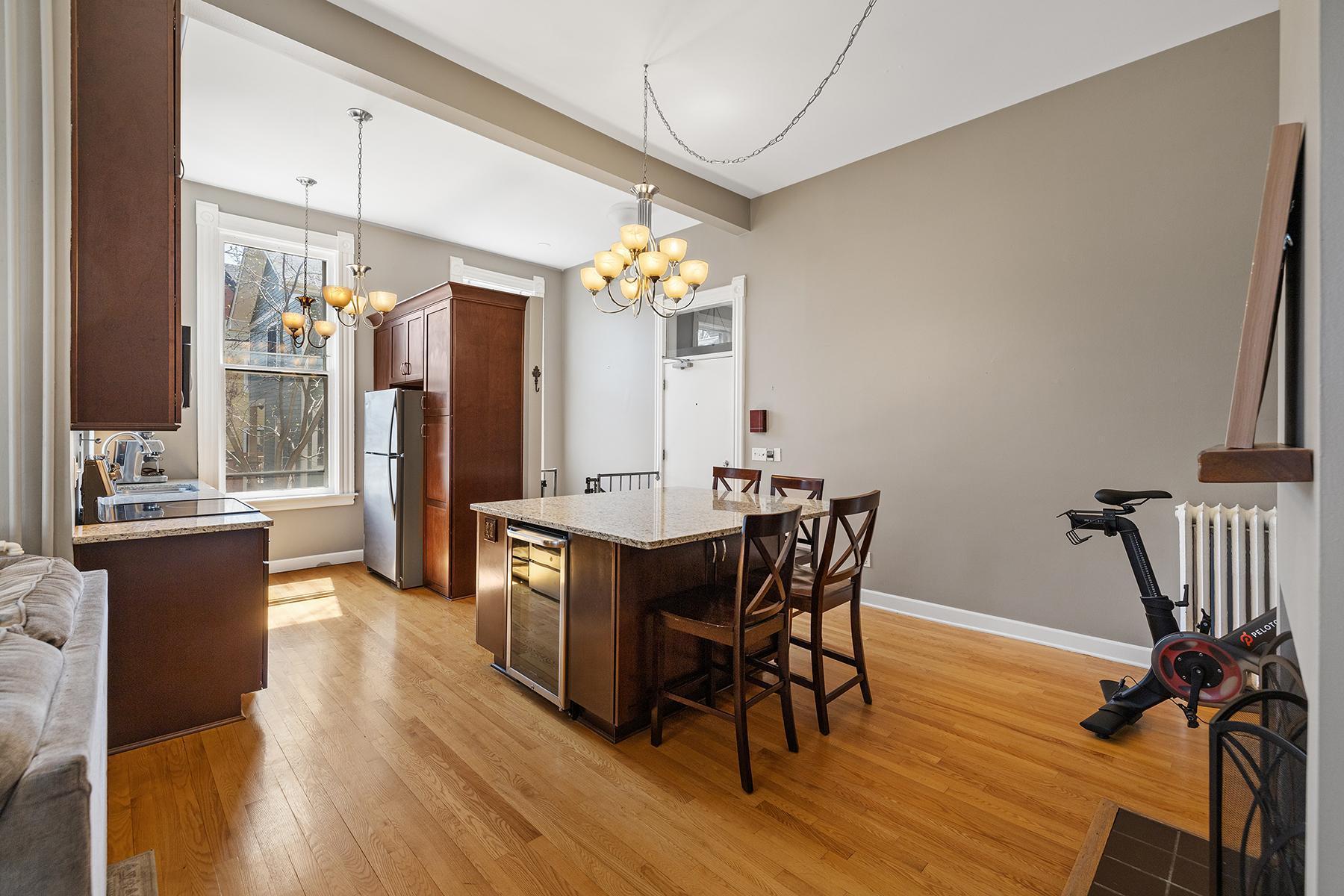 112 Western Avenue N 4